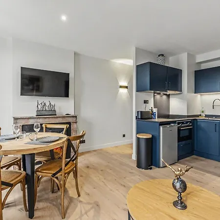 Apartament Lescale 1 - Modern Getaway In The Heart Of