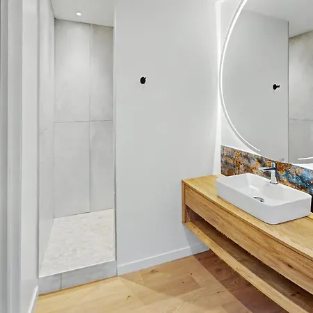 Apartament Lescale 1 - Modern Getaway In The Heart Of Honfleur