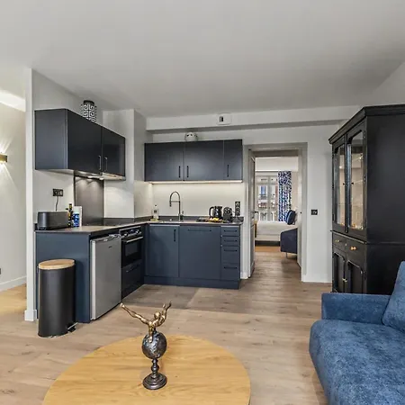 Lescale 1 - Modern Getaway In The Heart Of